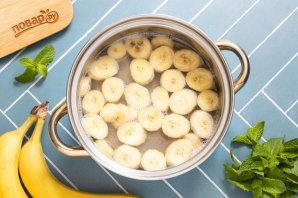 Компот из бананов - фото шаг 7