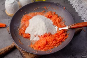 Оладьи из моркови "Морковники" - фото шаг 4