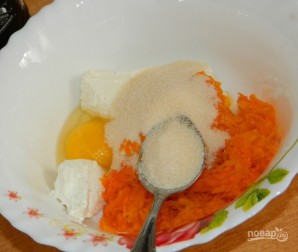 Морковные сырники с апельсиновым ароматом - фото шаг 2