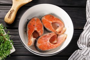 Красная рыба в аэрогриле - фото шаг 5