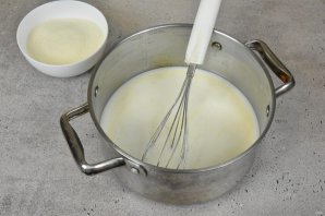 Дрожжевые блины на манке - фото шаг 3