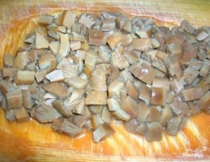 Салат по-деревенски с грибами - фото шаг 2