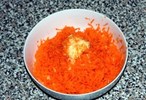 Морковь с чесноком - фото шаг 3