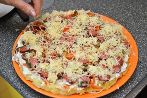 Пицца на сковороде с овощами - фото шаг 5