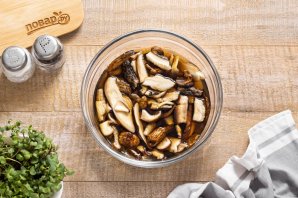 Постный грибной суп из сушеных грибов - фото шаг 2