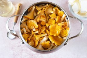 Жареные лисички на зиму - фото шаг 2