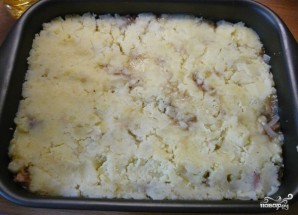 Картофельная запеканка с тушенкой в духовке - фото шаг 8