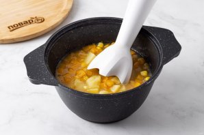 Тыквенный суп-пюре с кукурузой - фото шаг 5