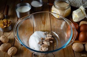 Кулич с орехами - фото шаг 2