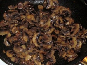 Макароны с грибами и сыром - фото шаг 5
