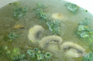 Сырный суп с шампиньонами и брокколи - фото шаг 5