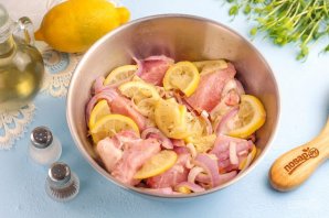 Шашлык из свинины с лимоном - фото шаг 5