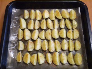 Картошка в духовке с паприкой - фото шаг 4