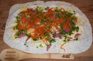 Закуска из лаваша с корейской морковкой - фото шаг 3