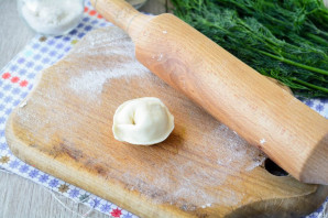 Пельмени с сыром и зеленью - фото шаг 10