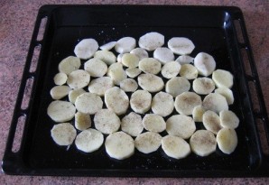 Телятина в духовке с картофелем - фото шаг 3