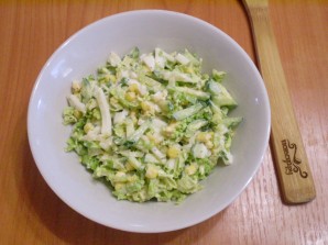 Салат из пекинской капусты с кукурузой - фото шаг 5