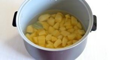 Картофельное пюре в мультиварке "Редмонд" - фото шаг 2