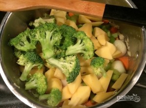Суп с овощами и куриной грудкой - фото шаг 5