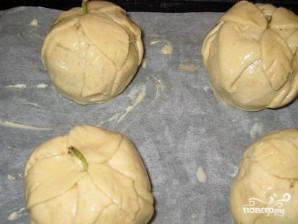 Яблоки в тесте, запеченные в духовке - фото шаг 6