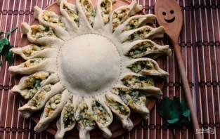 Пирог "Солнце" с сыром и зеленью - фото шаг 5