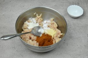 Рулет из куриной грудки с паприкой - фото шаг 3