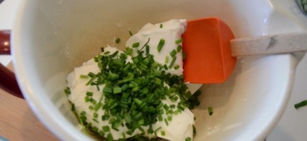 Лаваш с сыром и зеленью - фото шаг 2