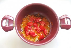 Минтай с помидорами в кисло-сладком соусе - фото шаг 5