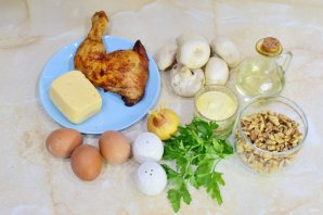 Слоёный салат с копчёной курицей - фото шаг 1