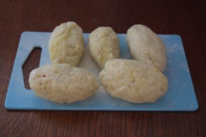 Картофельные котлеты с колбасой - фото шаг 12