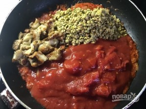 Вегетарианская "Болоньезе" с чечевицей и баклажаном - фото шаг 9