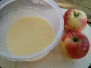 Яблочный пирог со сметанной заливкой (очень вкусный) - фото шаг 3