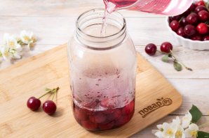 Вишневый компот на зиму - фото шаг 9