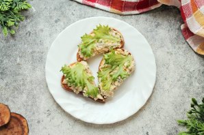 Бутерброды с горбушей консервированной - фото шаг 8