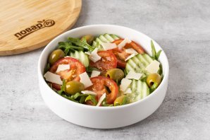 Салат с сыром и оливками - фото шаг 6