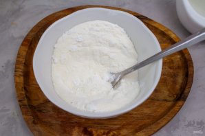 Глазурь из сухого молока и сахарной пудры - фото шаг 3