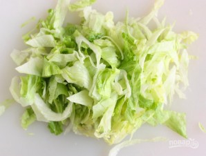 Вкусный салат из крабовых палочек - фото шаг 3