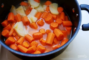 Морковный суп-пюре с травами - фото шаг 2