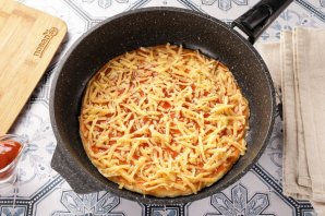Быстрая пицца на сковороде - фото шаг 10