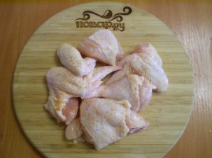 Курица, запеченная с картофелем и овощами - фото шаг 2