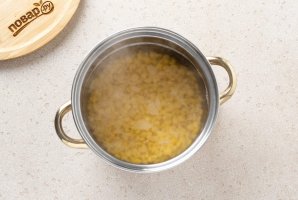 Постный гороховый суп с солеными огурчиками - фото шаг 3