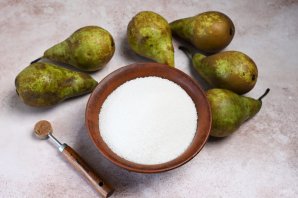 Груша в сахаре - фото шаг 1