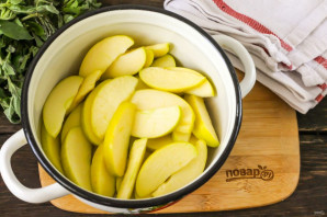 Яблочное варенье с грецкими орехами - фото шаг 2