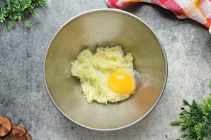 Блинчики из кабачков - фото шаг 3