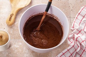 "Манник" на кефире с какао - фото шаг 5