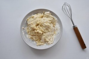 Белая пицца с лососем - фото шаг 5