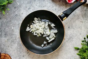 Суп из белых грибов замороженных - фото шаг 4