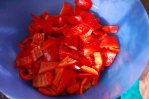 Лечо с томатной пастой - фото шаг 1
