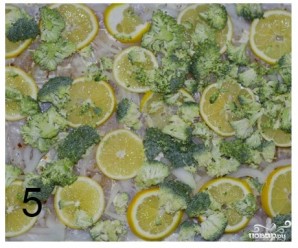Рыба с брокколи в сливочном соусе - фото шаг 6