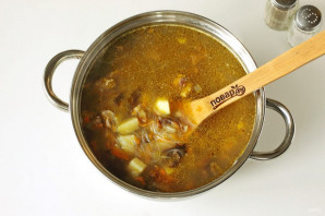 Грибной суп с фунчозой - фото шаг 10